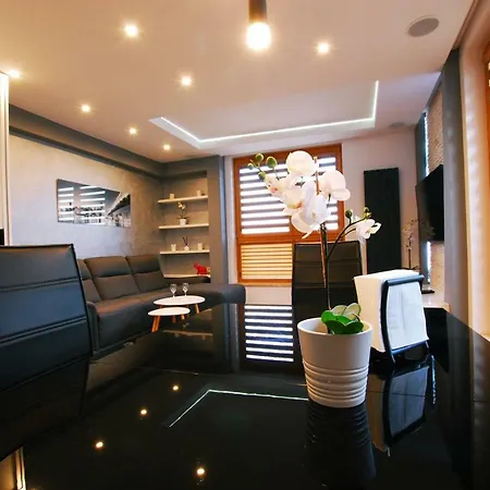 Exclusive Staylikehome